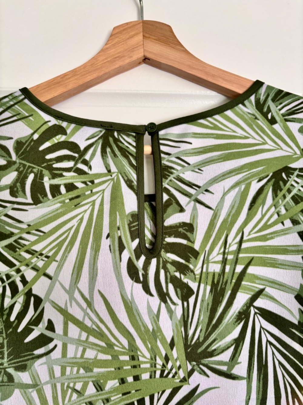 Mario Serrani Tropical Leaf Pattern Sleeveless Top Women’s Size Large - Picture 5 of 11